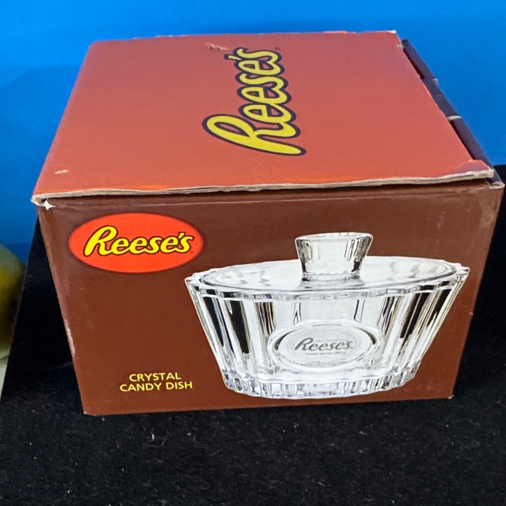 Hershey’s Reese’s Glass Candy Dish with Lid (and original box) - Picture 14 of 15